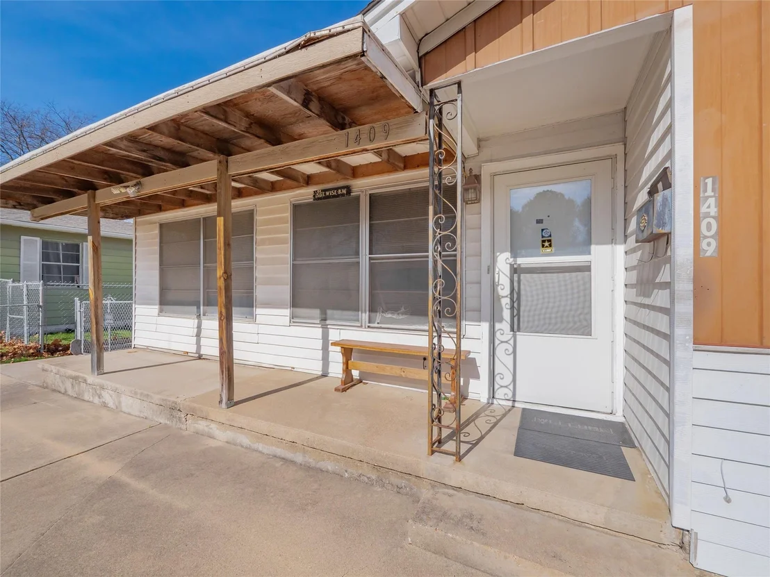 Photo of 1409 Zephyr RD