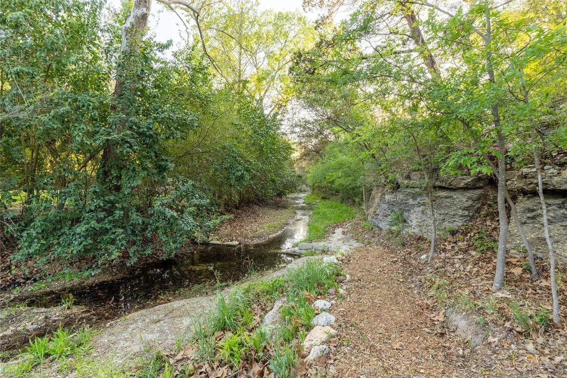 Photo of 915 Wild Basin Ledge