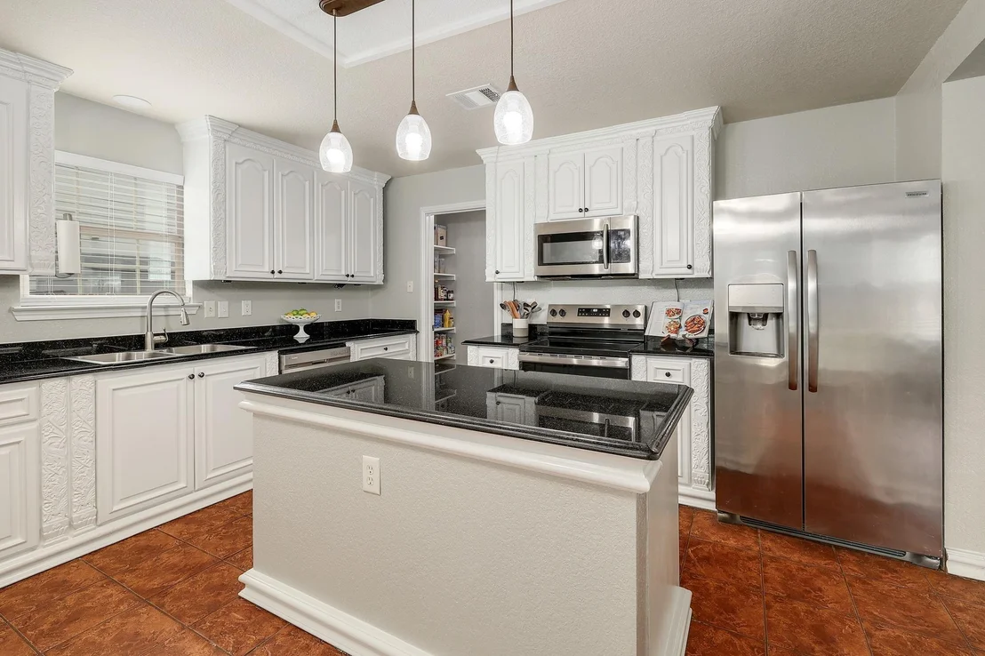 Photo of 335 Mistletoe LN