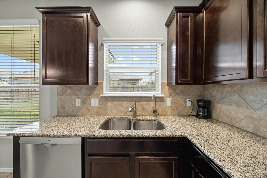 Photo of 124 Igneous LN