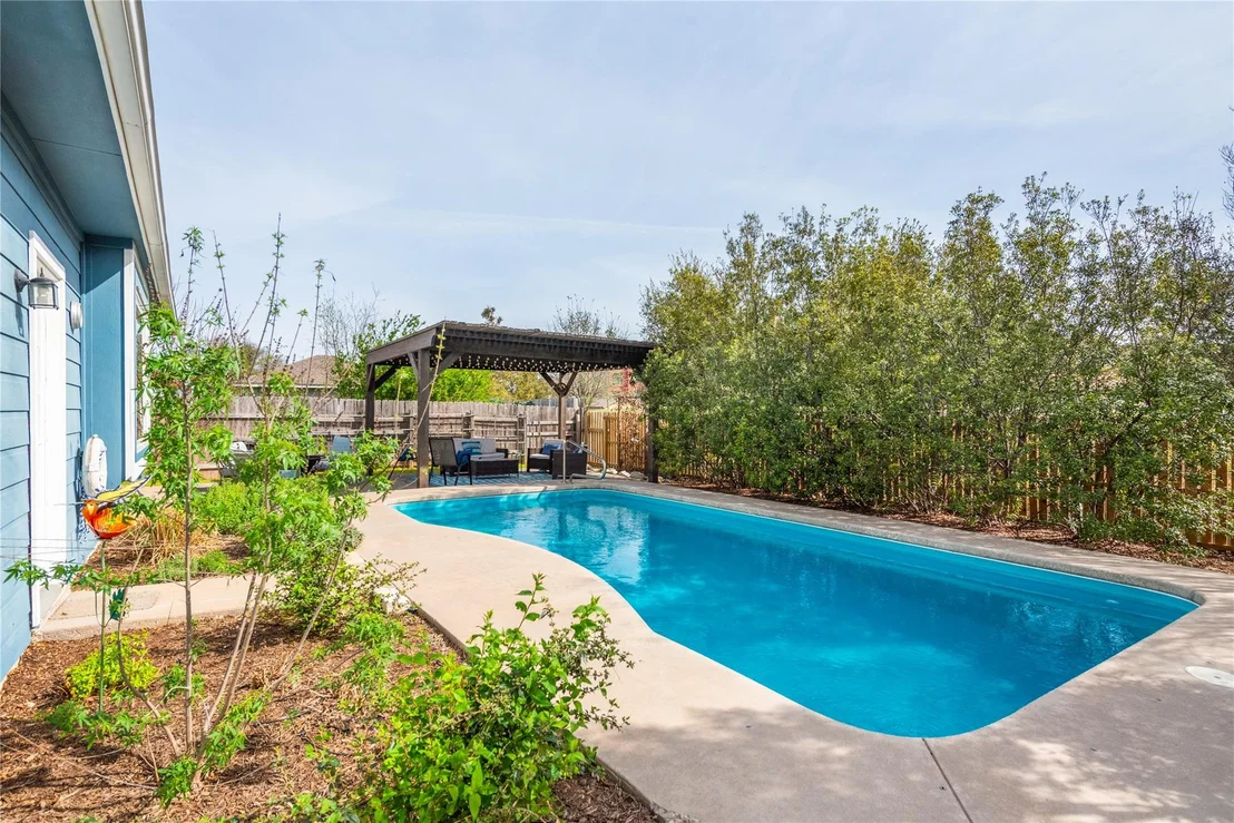 Photo of 261 Tobin DR