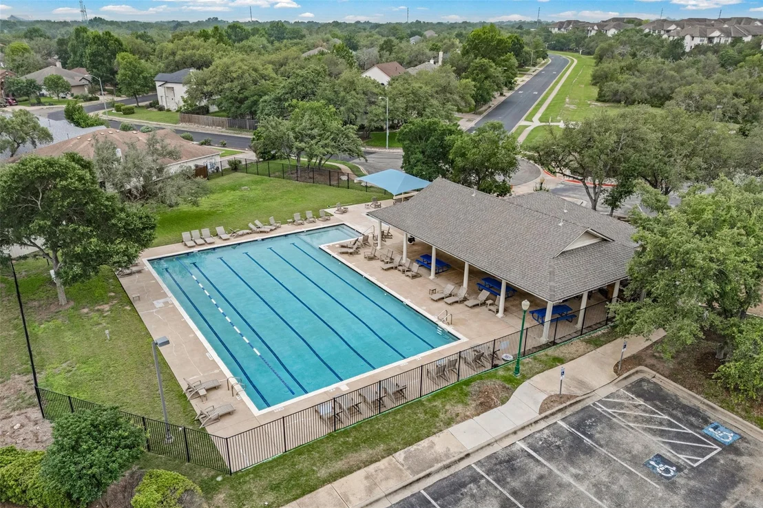 Photo of 8610 Axis DR