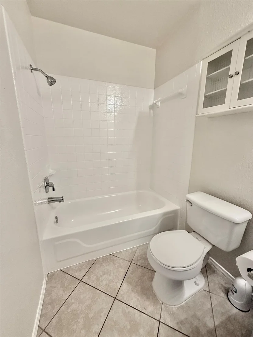 Photo of 809 Luke LN