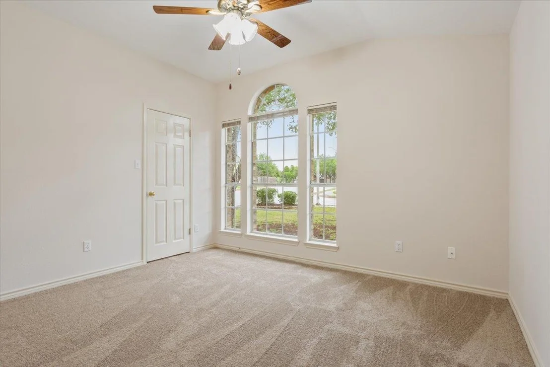 Photo of 2601 Grist LN