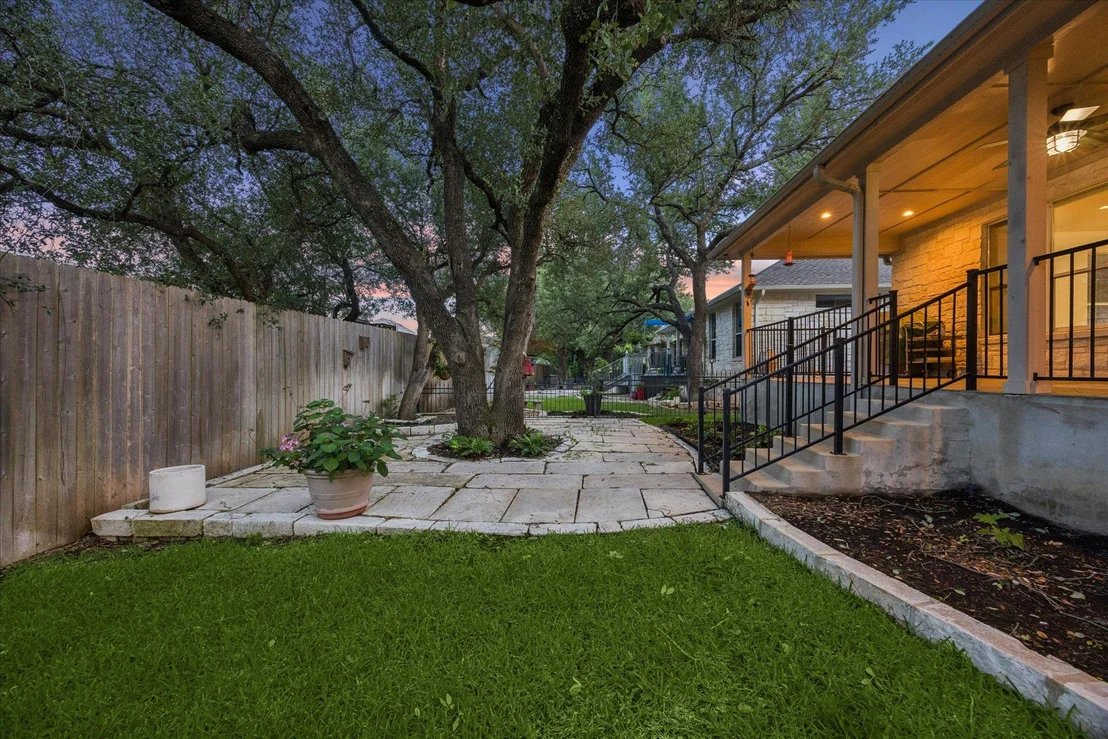 Photo of 300 Brazos DR