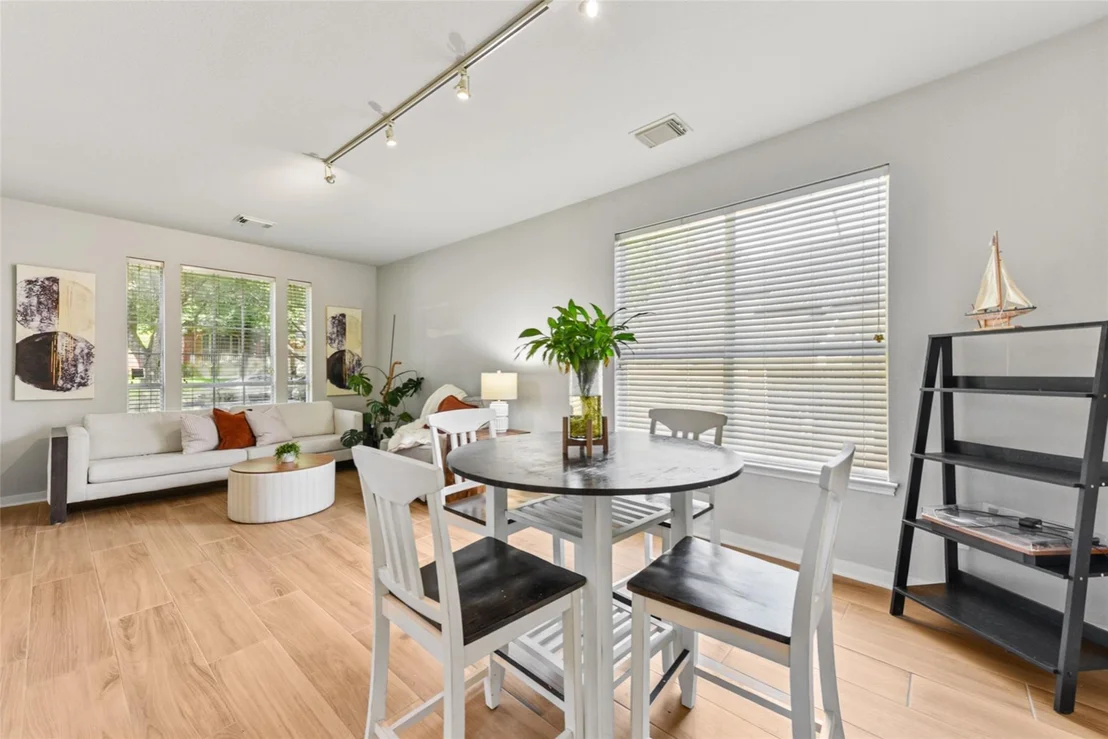 Photo of 1913 Maize Bend DR