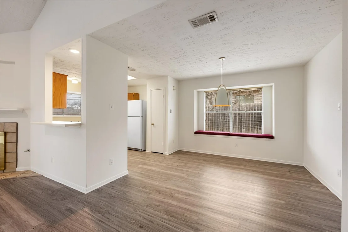 Photo of 712 Quail Run RD