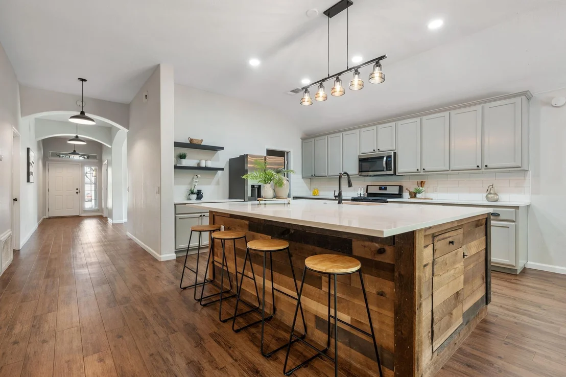Photo of 712 Kingston Lacy BLVD