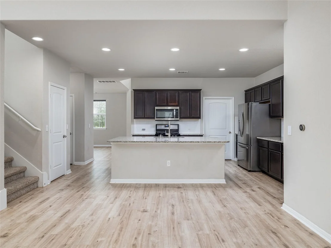 Photo of 121 Struss DR