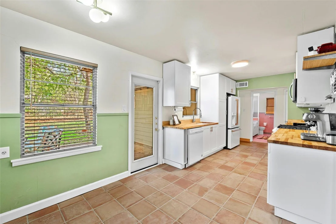 Photo of 1604 Briarcliff BLVD
