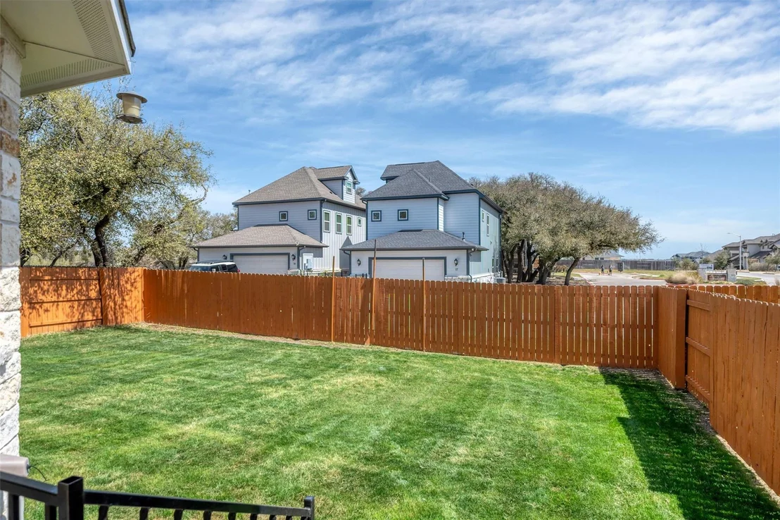 Photo of 2404 Burberry LN