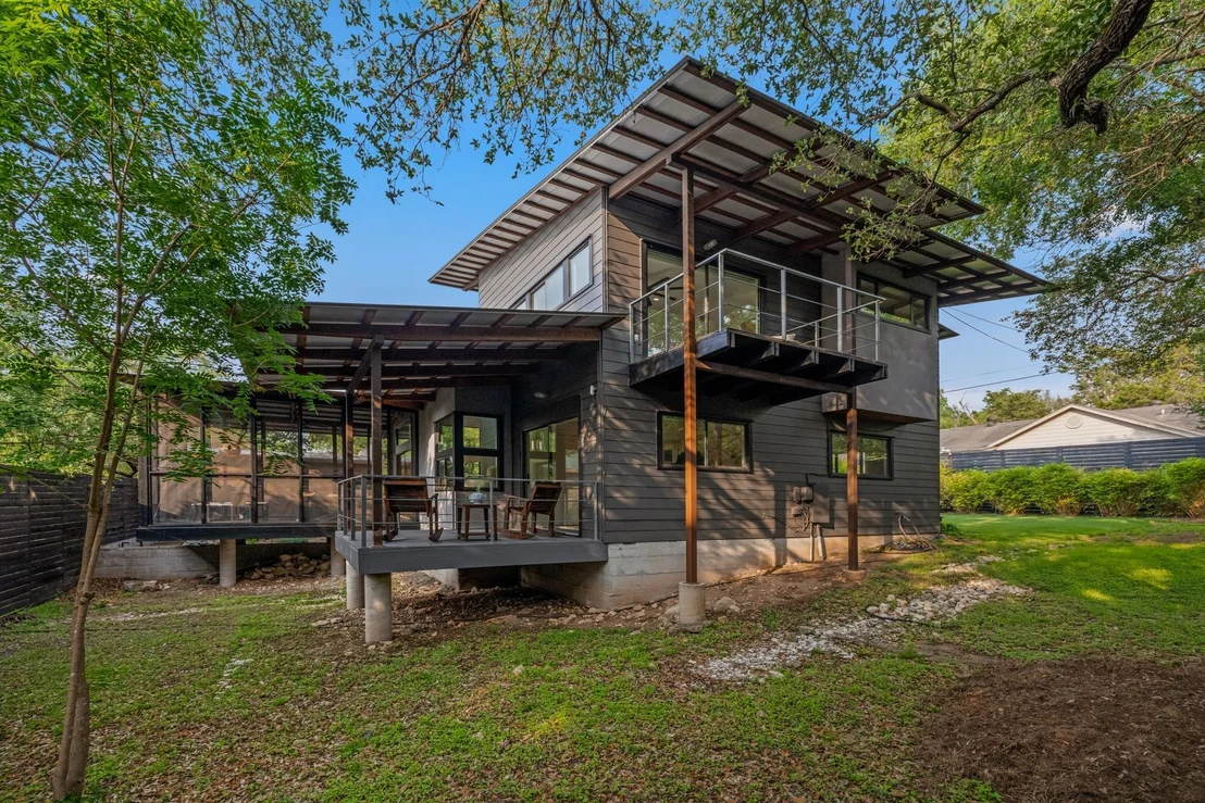 Photo of 10109 Devereux DR