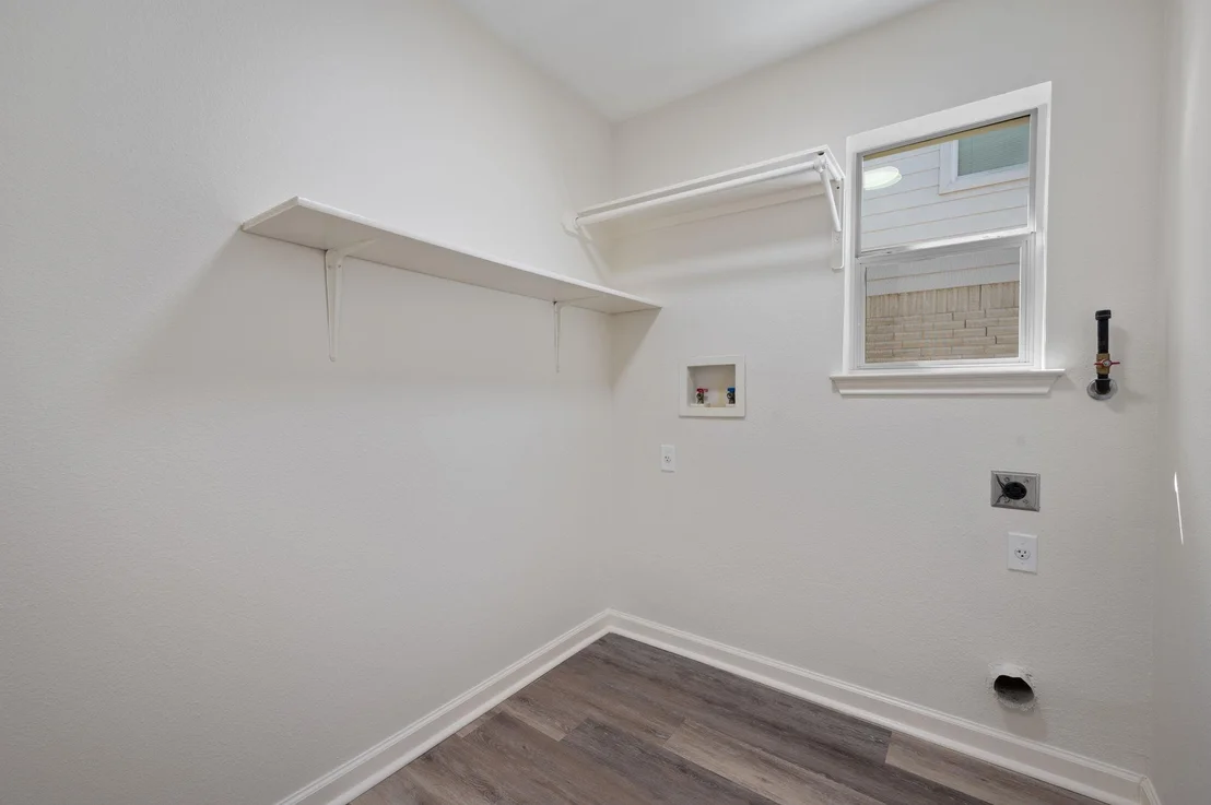 Photo of 1532 Lorson LOOP