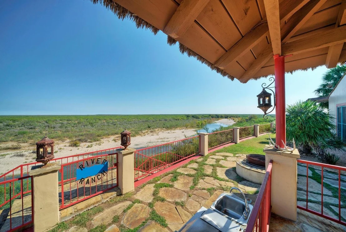 Photo of 1372 Lyles Ranch RD