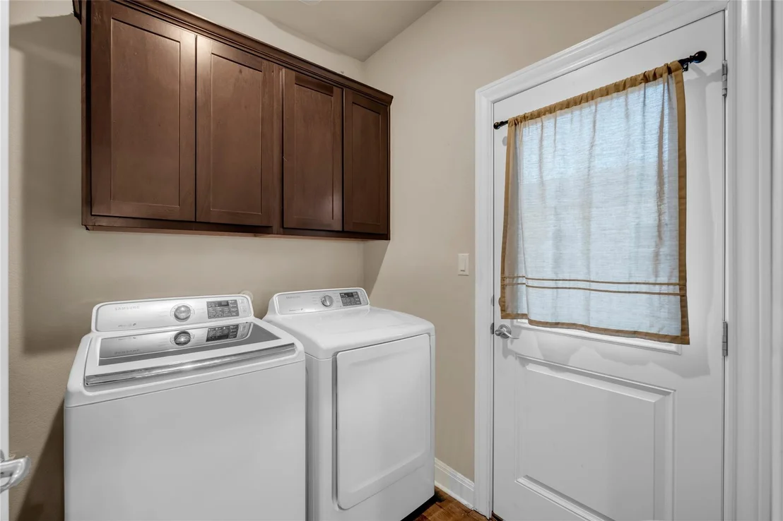 Photo of 904 Central BLVD