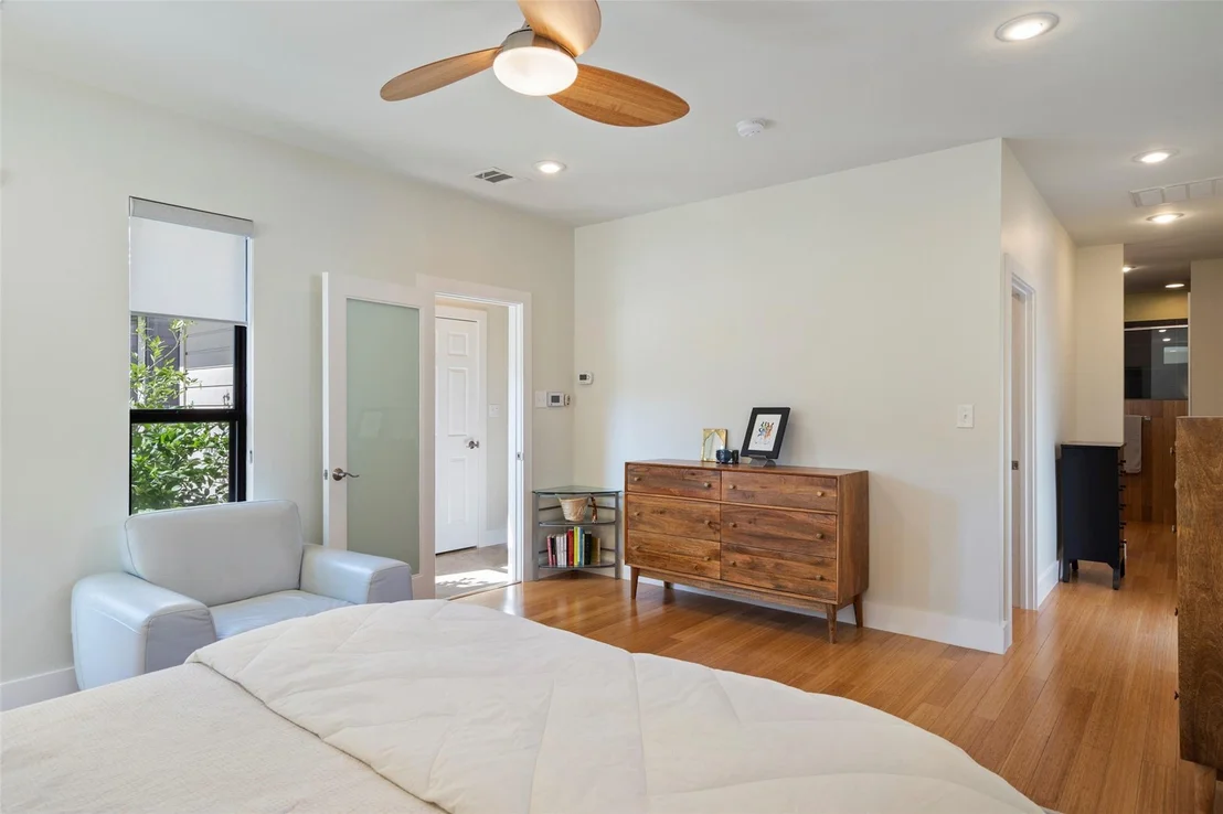 Photo of 117 Crest View DR