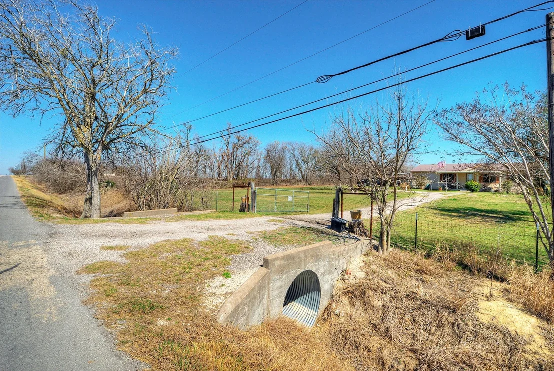 Photo of 901 County Road 134 RD