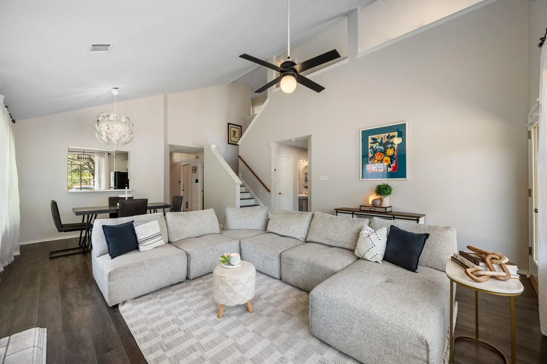Photo of 1606 Academy PL