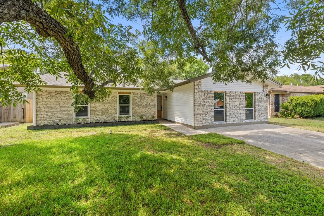 Photo of 1111 Spearson LN