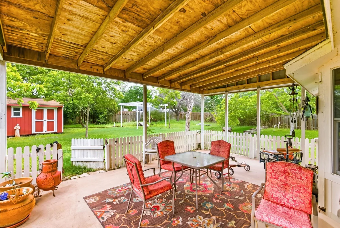 Photo of 1427 Crete LN