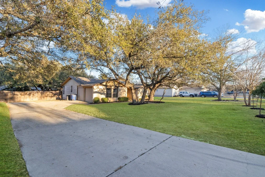 Photo of 2206 Castlewood TRL
