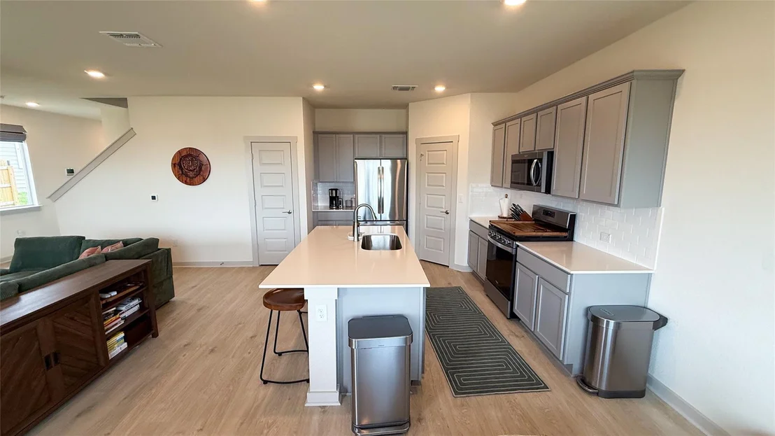 Photo of 10925 Meris LN