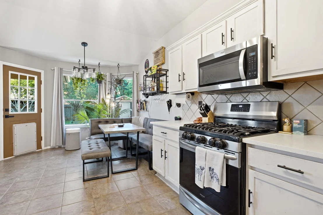 Photo of 3133 Clinton PL
