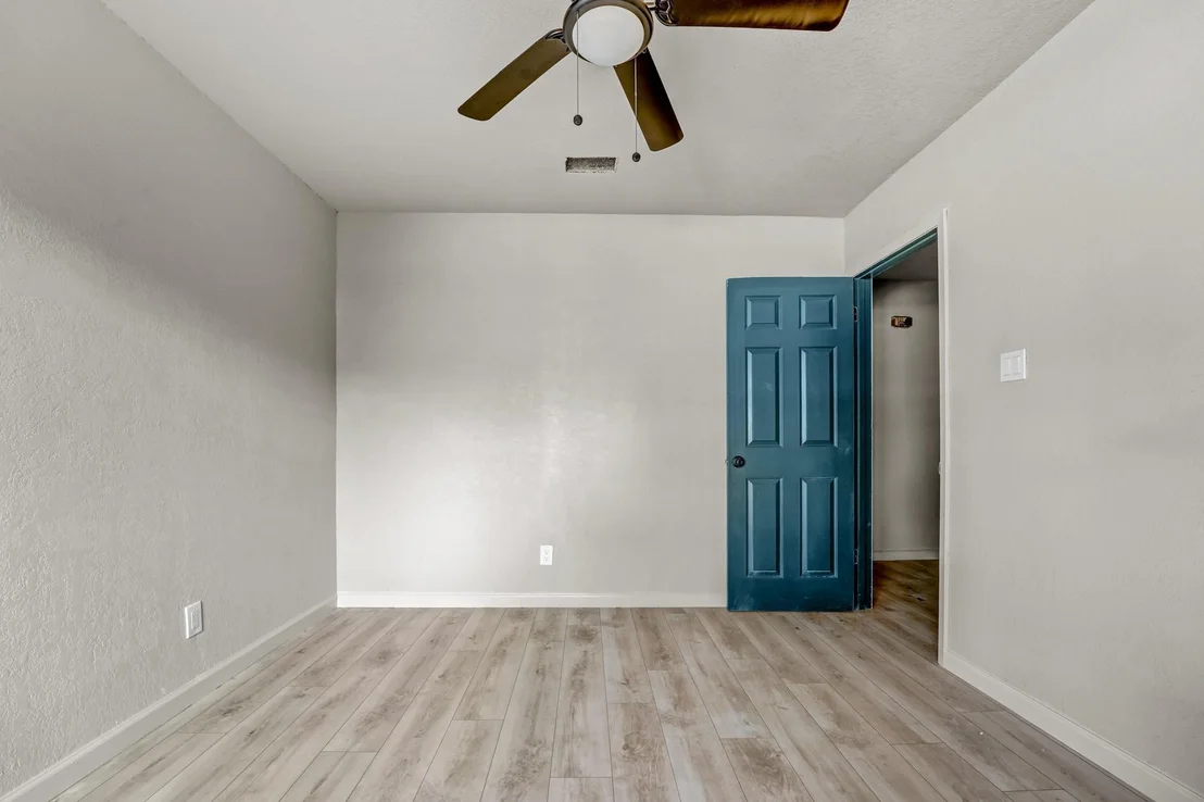 Photo of 3110 Val DR