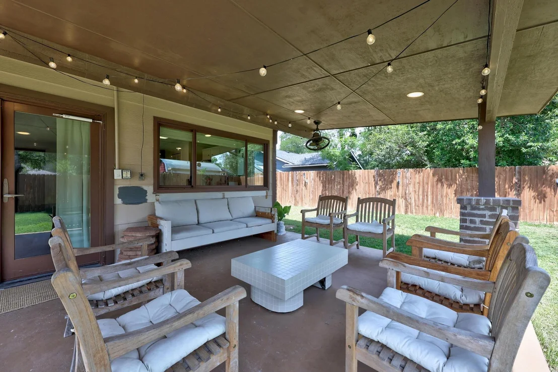 Photo of 1100 Parker CIR
