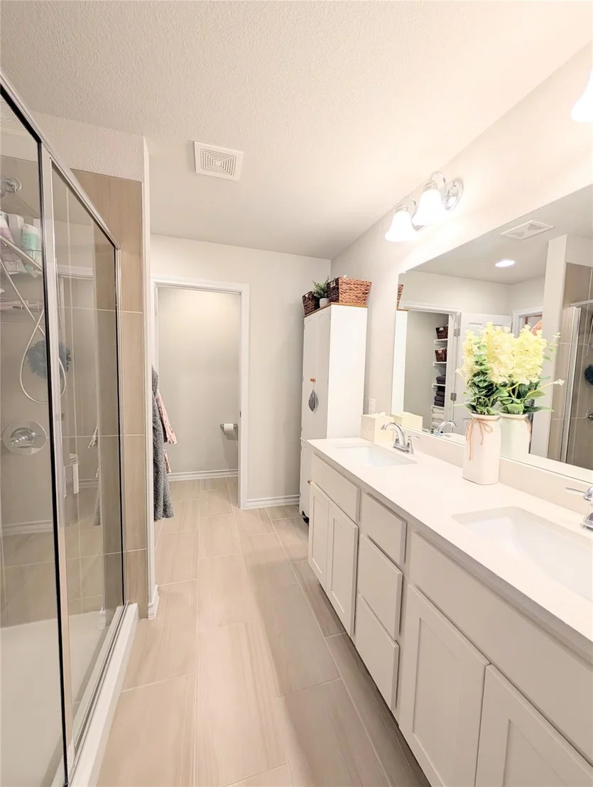 Photo of 226 Thornless CIR