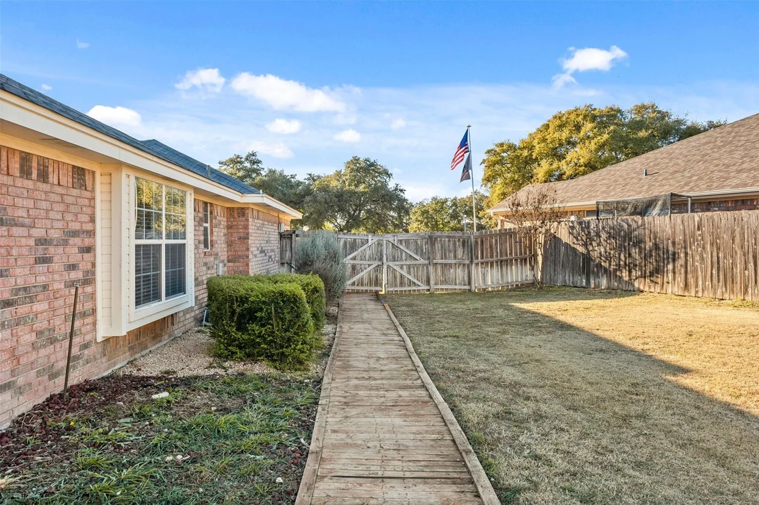 Photo of 2803 Modoc DR