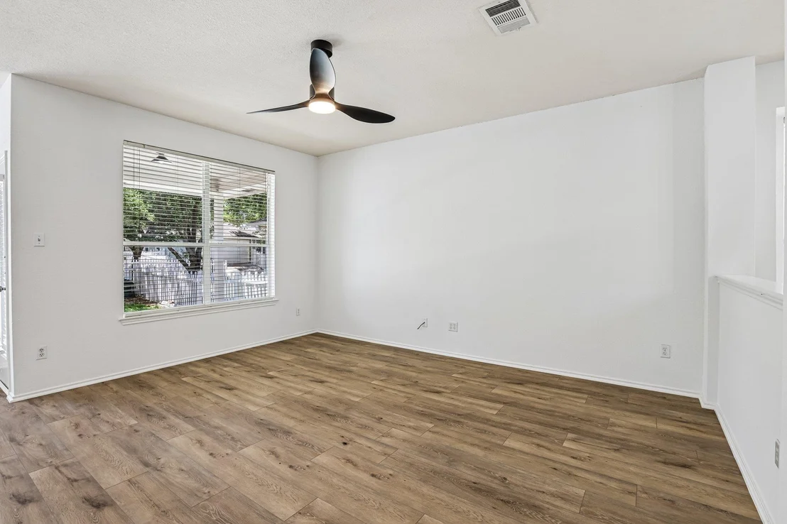 Photo of 1000 Monadale TRL