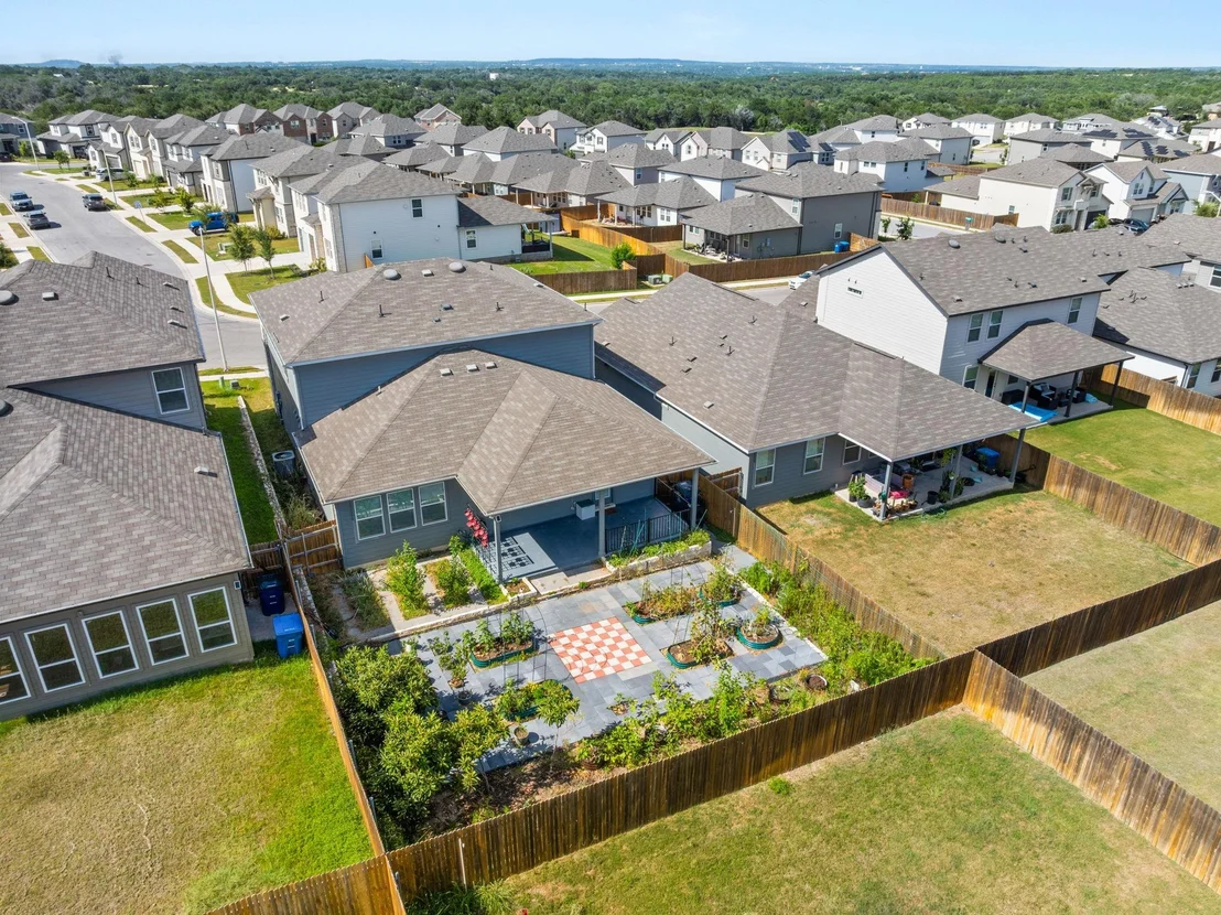 Photo of 200 Caisson TRL