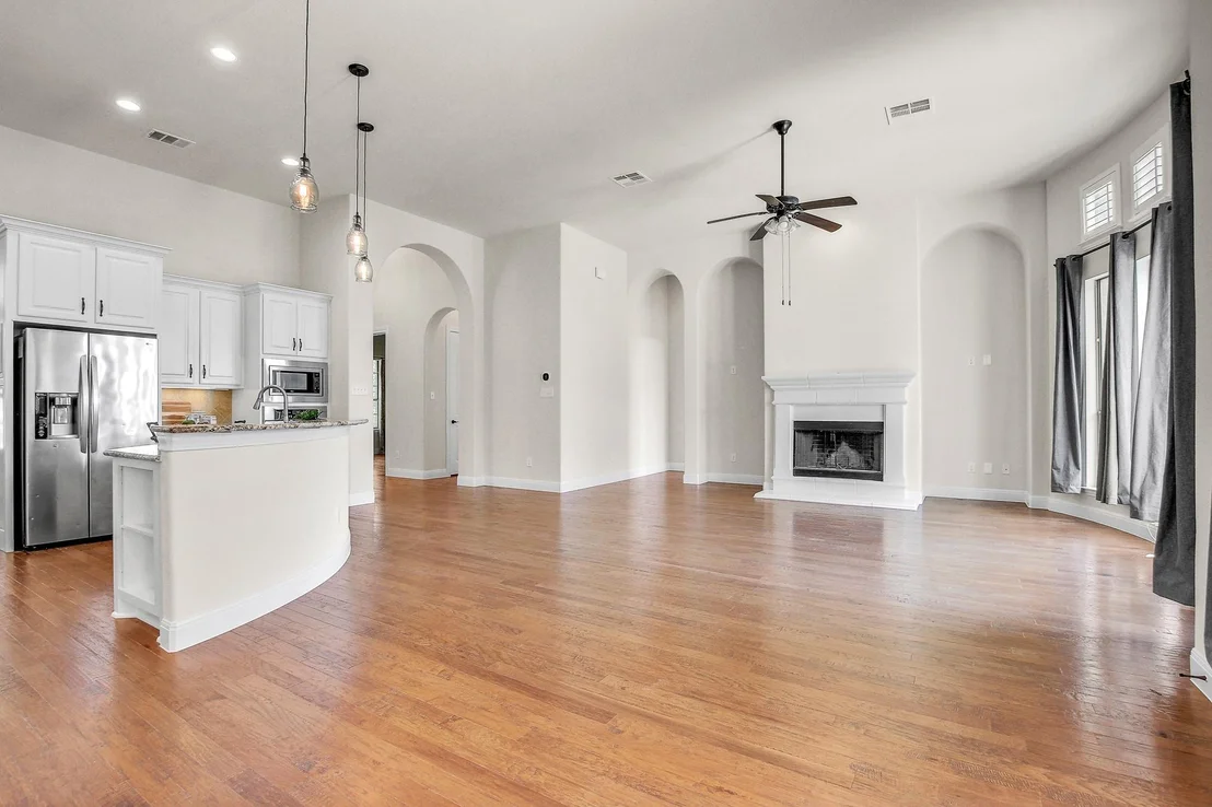 Photo of 272 Pine Post CV