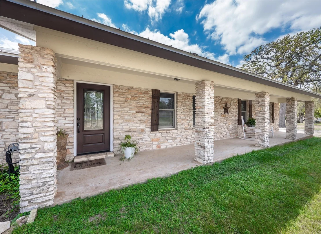 Photo of 718 Post Oak DR