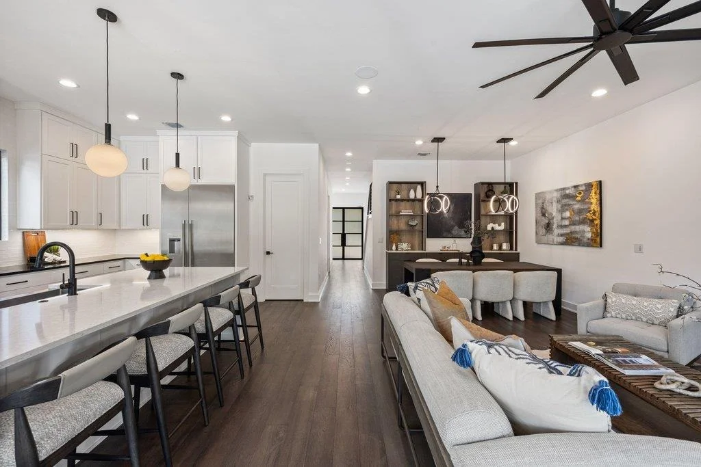 Photo of 6003 Grover Ave