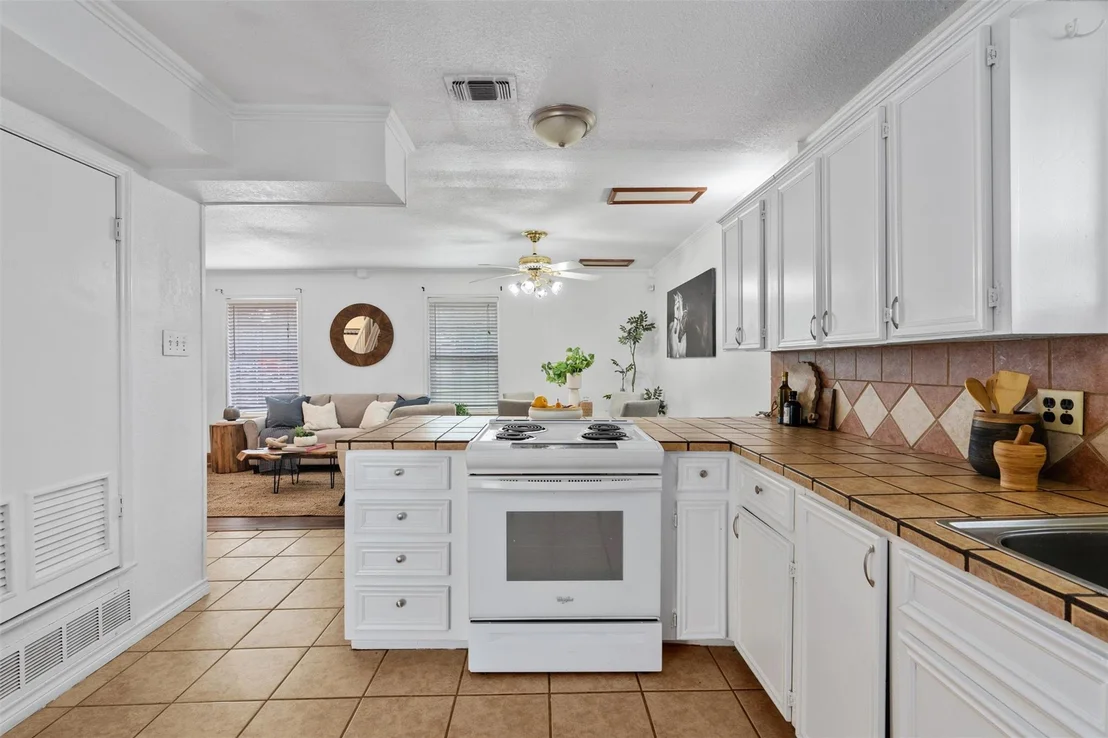 Photo of 5203 Denmans LOOP