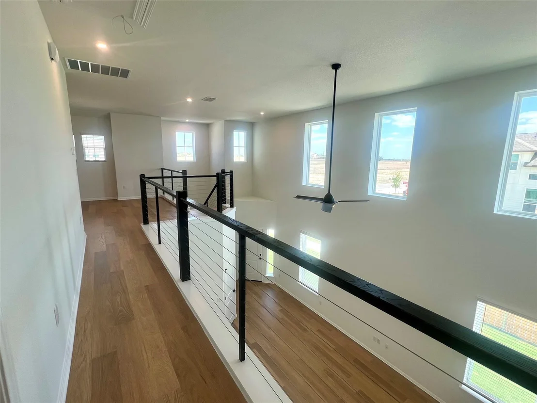 Photo of 365 Young ST