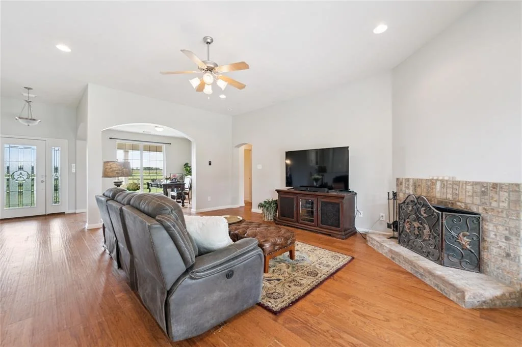 Photo of 424 N Crawford LN N