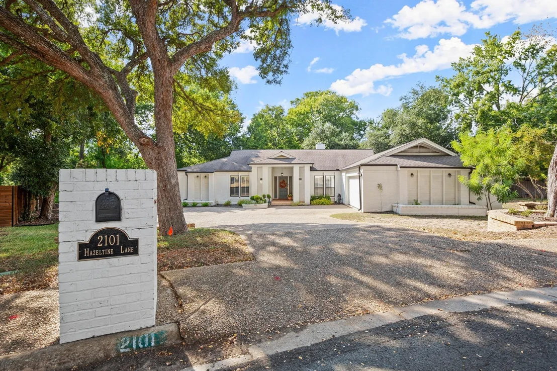 Photo of 2101 HAZELTINE LN