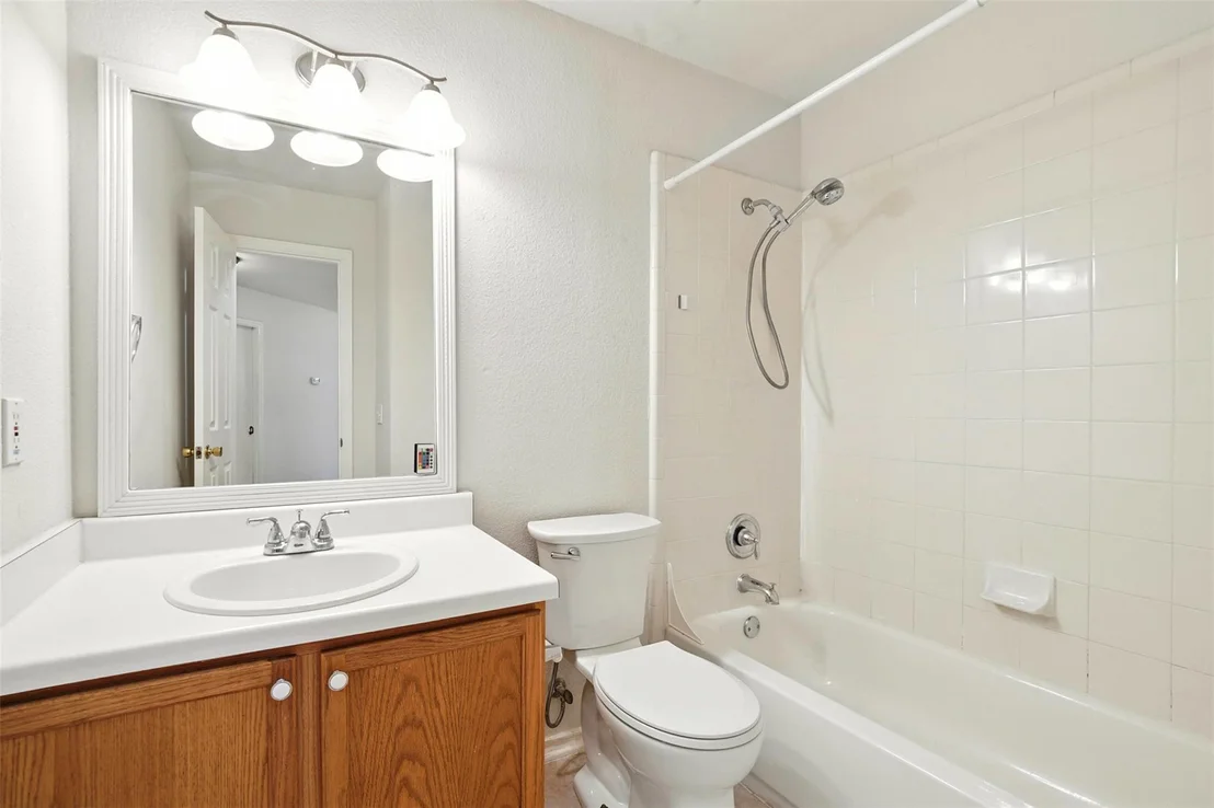 Photo of 1218 Mathias ST