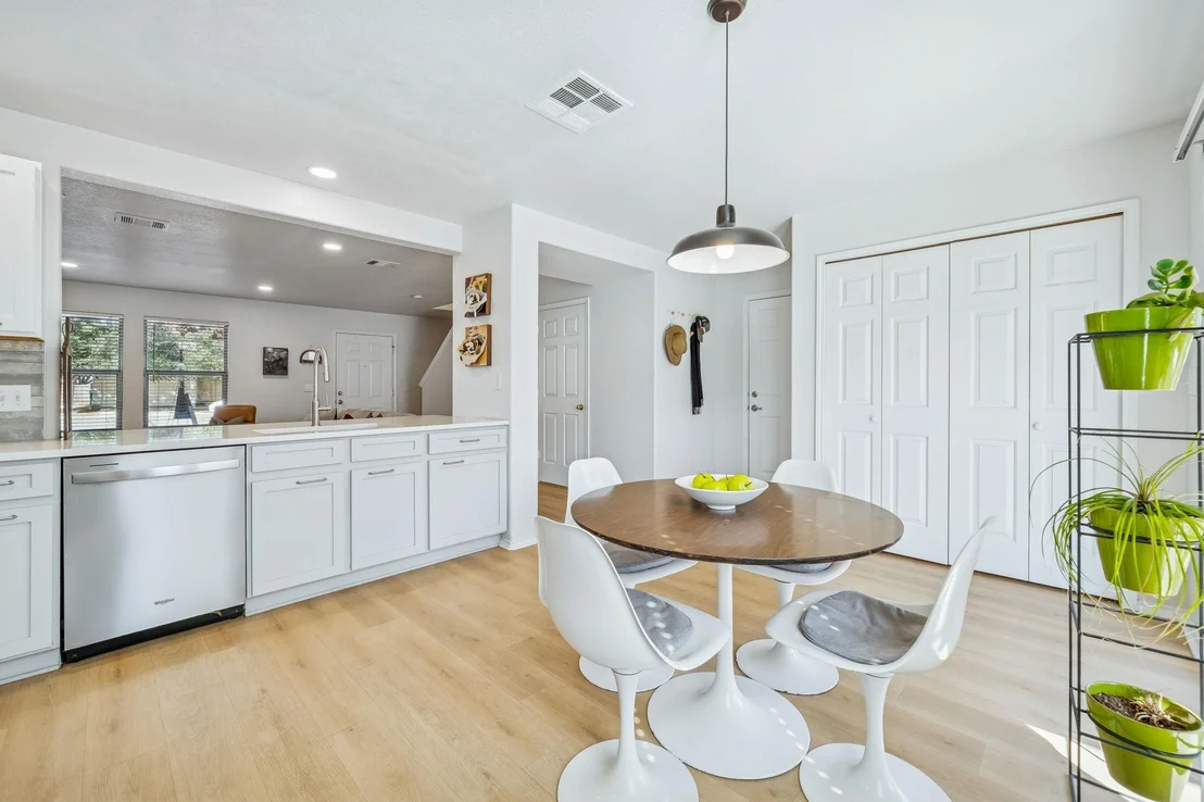 Photo of 8609 Quinton CV