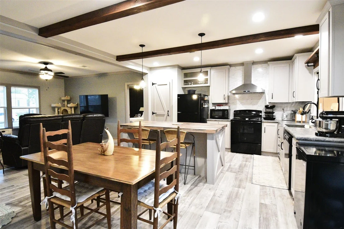 Photo of 107 Village LN
