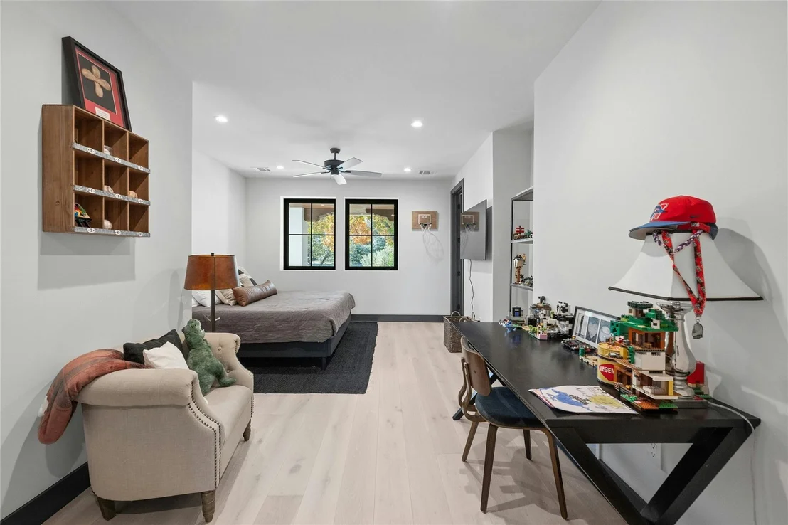 Photo of 2801 Hubbard CIR