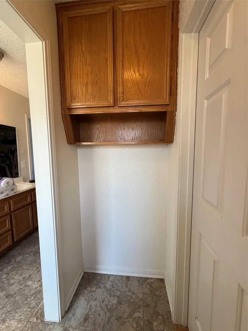 Photo of 907 Vernon DR