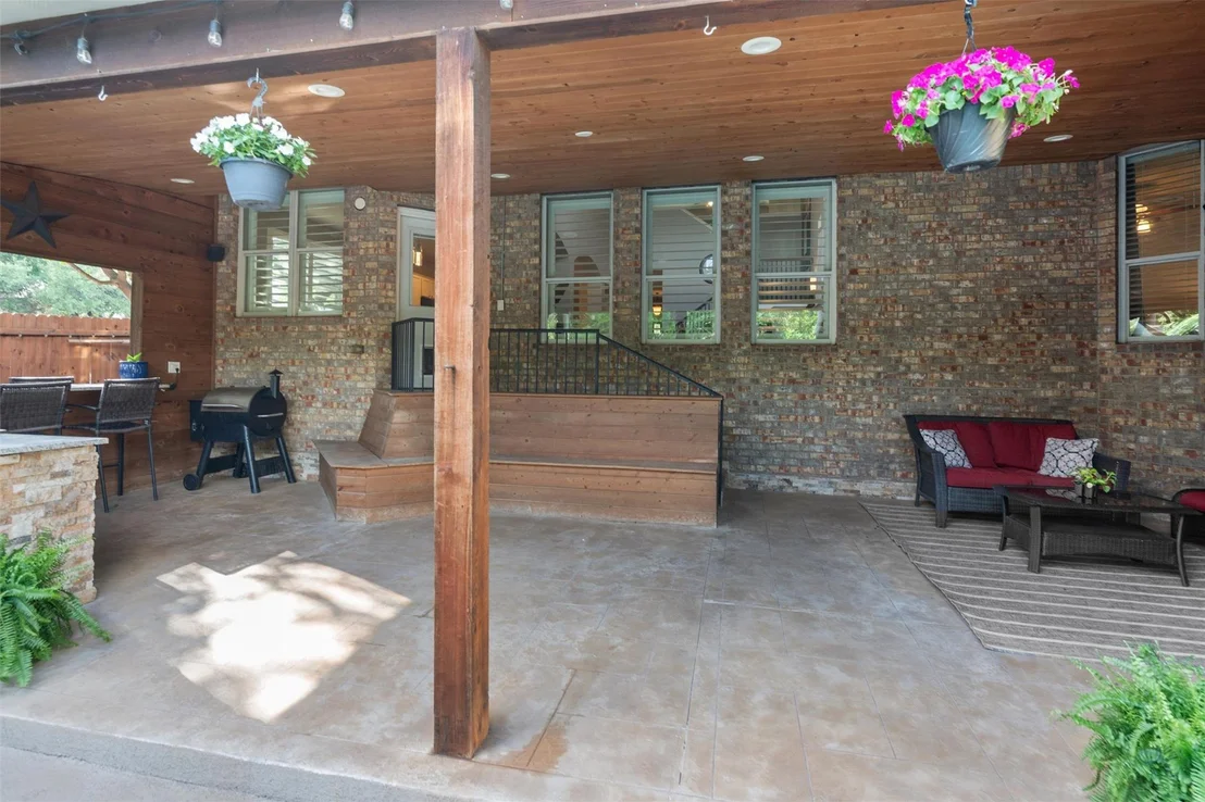 Photo of 1009 Linden LOOP