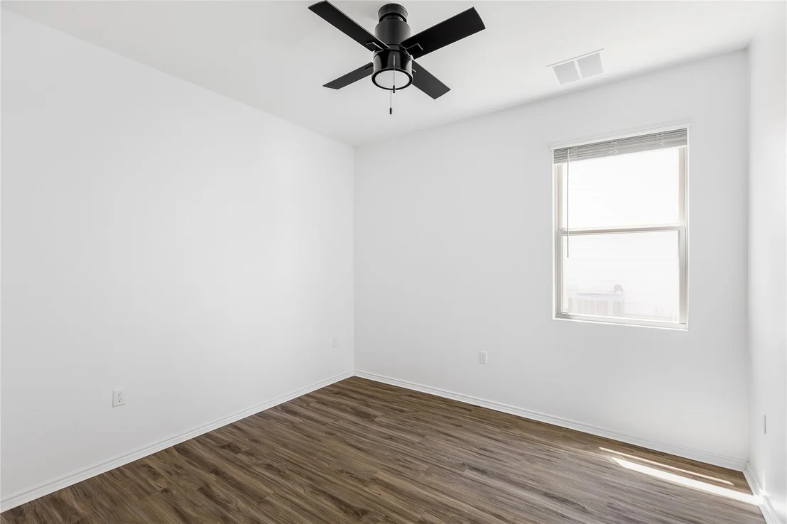 Photo of 1203 Diggy DR