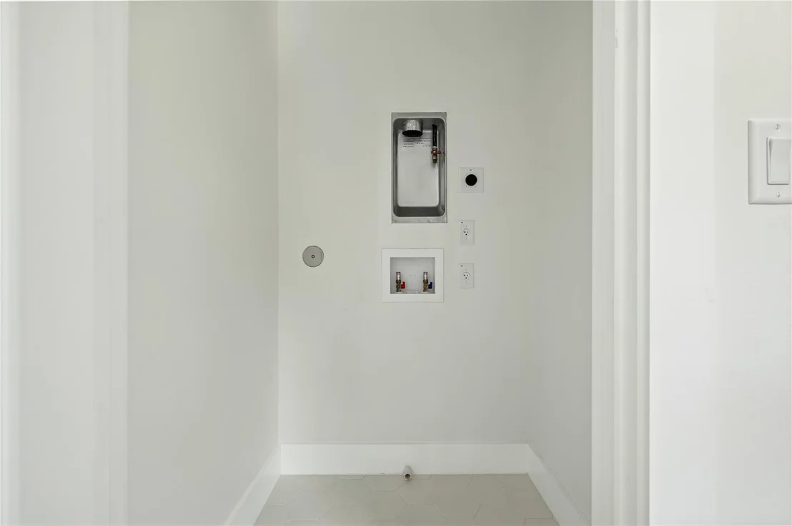 Photo of Unit 2 at 1215 Fort Branch BLVD