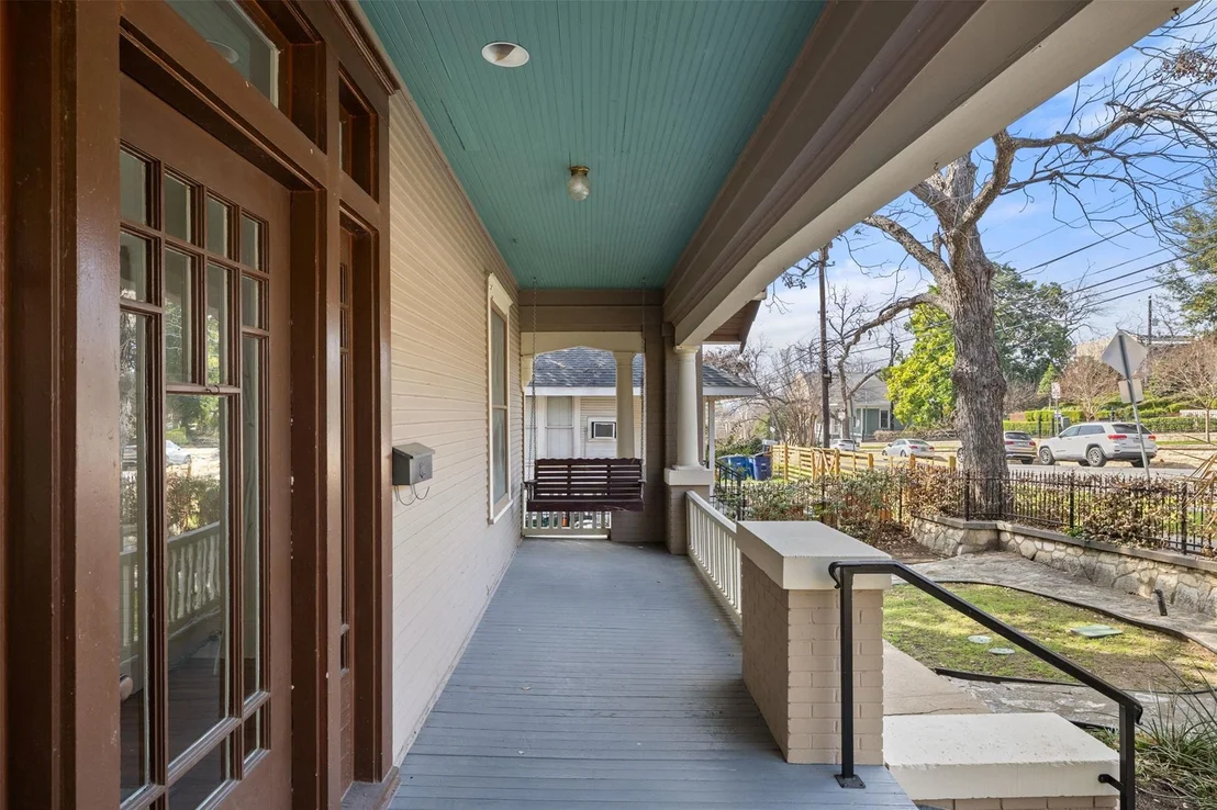 Photo of 613 Baylor ST
