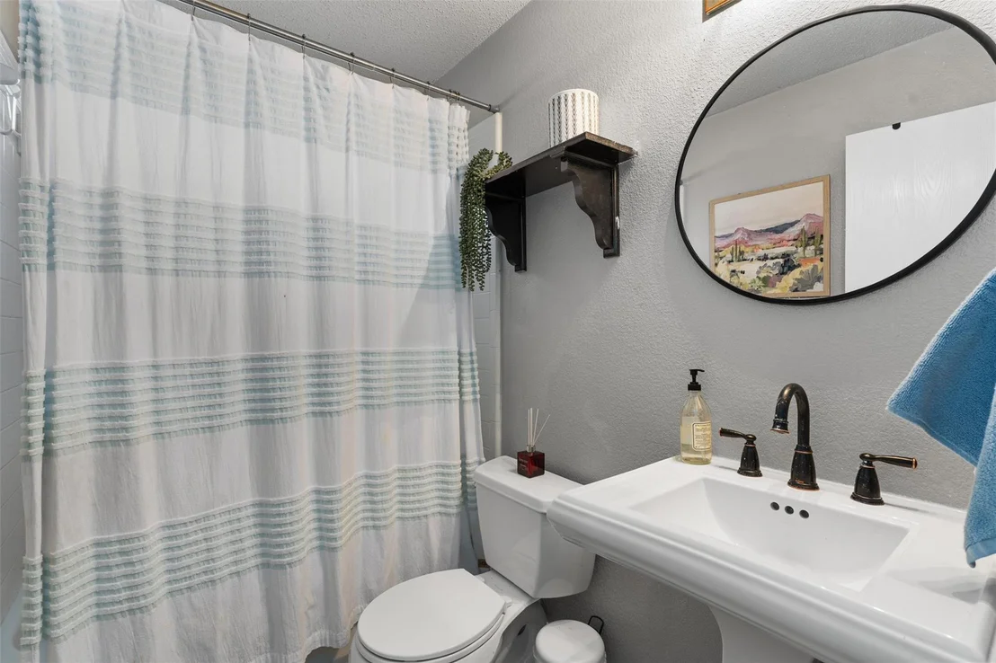 Photo of 372 Tobin DR